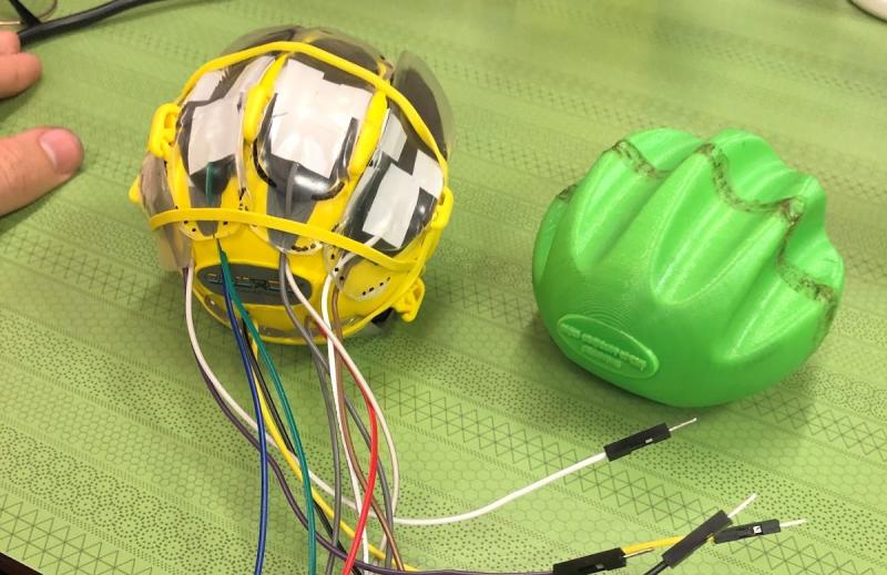 Mirror therapy device prototype